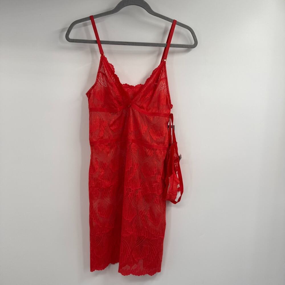 NWT Fleur't All Lace Slip Gift Set Thong Size M Goji Red V-Neck Adjustable Strap